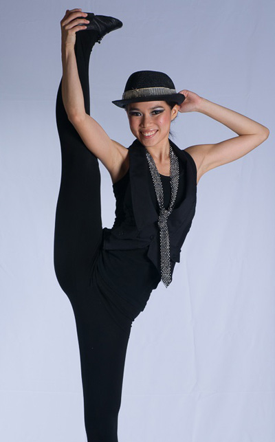 qianyi-profile-pic Flexible woman posing named Qianyi